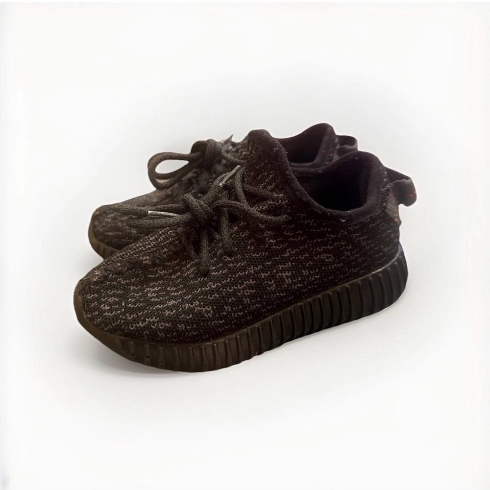 adidas Yeezy 350 - Little Kid LK Youth 13.5 - Pirate Black - Picture 4 of 16